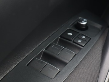 Toyota Corolla XII Sedan 1.5 VVT-i 125KM 2022 Toyota Corolla 1.5 VVT-i, Salon Polska, zdjęcie 16