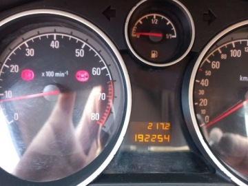 Opel Astra J Hatchback 5d 1.6 Twinport ECOTEC 115KM 2009 Opel Astra OPEL ASTRA H 1600 benzyna super stan 1.6 Benzyna 115KM, zdjęcie 28