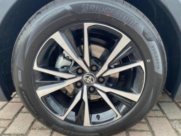 Toyota C-HR II SUV Plug-In 2.0 Hybrid Dynamic Force Plug-in  223KM 2025 Od ręki - Style 2.0 Hybrid Dynamic Force Plug-in 223KM | Podgrzewane fotele, zdjęcie 11