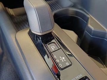 Toyota C-HR II SUV Plug-In 2.0  223KM 2025 Od ręki - Executive 2.0 Plug-in Hybrid Dynamic Force 223KM | Kamera 360!, zdjęcie 11