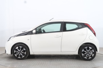 Toyota Aygo II Hatchback 3d Facelifting 1.0 VVT-i 72KM 2019 Toyota Aygo 1.0 VVT-i, Klima, Tempomat, Parktronic, zdjęcie 2