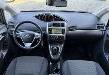 Toyota Verso Minivan Facelifting 1.6 Valvematic 132KM 2015 Toyota Verso 1,6 132KM Klimatronik Navi Serwis 7-osobowy 1.6 Benzyna 132KM, zdjęcie 13