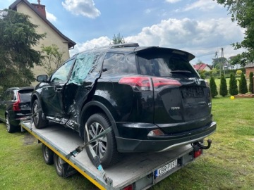Toyota RAV4 IV MPV Facelifting 2.5 Hybrid 197KM 2018 Toyota RAV4 2.5 Hybryda AUTOMAT, uszkodzony, zdjęcie 2