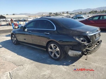 Mercedes Klasa E W213 2019 Mercedes-Benz Klasa E 2019r., E300 RWD, 2.0L 2.0 Benzyna 241KM, zdjęcie 3