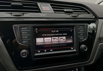 Volkswagen Touran III 1.4 TSI 150KM 2015 Volkswagen Touran 1.4 TSI 150KM DSG bezwypadkowy GWARANCJA 7 OSOBOWY, zdjęcie 24