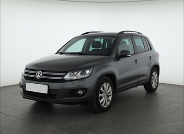 Volkswagen Tiguan I SUV Facelifting 2.0 TDI CR DPF BlueMotion 110KM 2015 VW Tiguan 2.0 TDI, Salon Polska, Navi, Xenon, zdjęcie 1