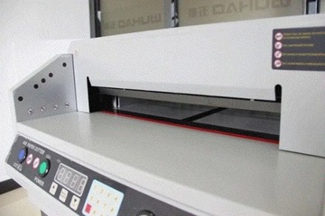 Электрическая гильотина для резки бумаги 45см.