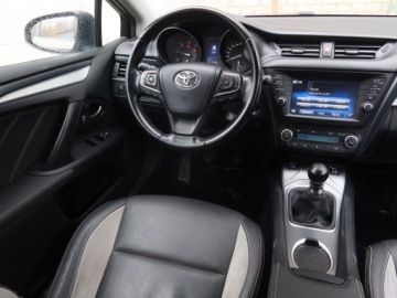 Toyota Avensis III Wagon Facelifting 2015 2.0 D-4D 143KM 2016 Toyota Avensis 2.0 D-4D, Salon Polska, VAT 23%, zdjęcie 6