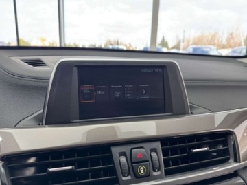 BMW X1 F48 2021 BMW X1 sDrive18i xLine LED Ambiente Czujniki prakowania Salon Polska, zdjęcie 26