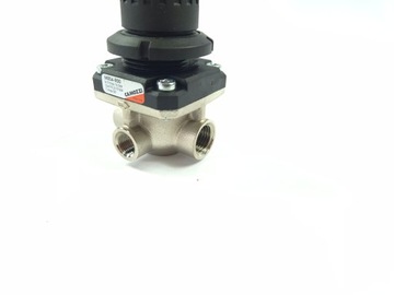 РЕДУКТОР ДАВЛЕНИЯ ВОЗДУХА CAMOZZI M004-R00