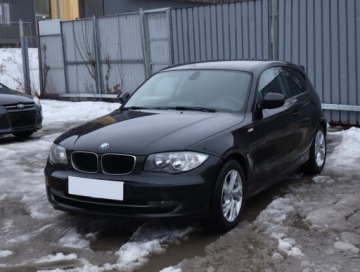 BMW Seria 1 F20-F21 2011 BMW 1 116i, Navi, Klima, Klimatronic, Tempomat, zdjęcie 1
