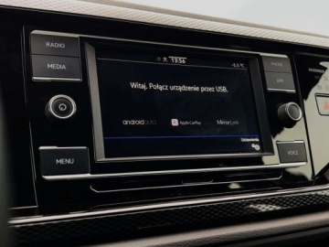 Volkswagen Polo VI Hatchback 5d Facelifting 1.0 MPI 80KM 2022 Volkswagen Polo 1.0MPI 80KM Life SerwisASO Led Virtual App-Connect Clima F, zdjęcie 27