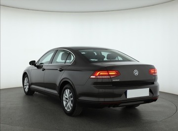 Volkswagen Passat B8 Limousine 1.8 TSI BlueMotion Technology 180KM 2017 VW Passat 1.8 TSI, Salon Polska, Klima, zdjęcie 3