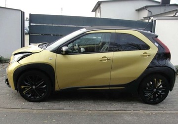 Toyota Aygo X 1.1 VVT-i 72KM 2023 Toyota Aygo X Unikatowa Wersja z Otwieranym Dachem w Automacie Benzyna 72KM, zdjęcie 16