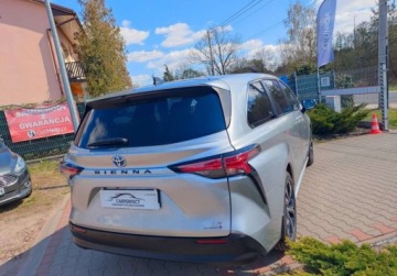 Toyota Sienna III 2021 Toyota Sienna 2.5 HSD HYBRYDA Gwarancja 83 tys. km Zobacz 2.7 Benzyna, zdjęcie 1