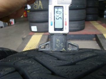 BMW X5 E70 F15 8,5JX18 IS46 PNEUMATIKY ZIMNÍ 235/60 R18 ČIDLA