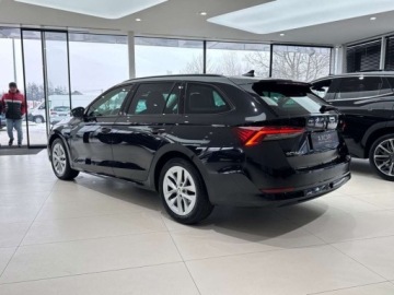 Skoda Octavia IV Liftback 1.5 TSI EVO 150KM 2024 Skoda Octavia Ambition Podgrzewana szyba Kamera cofania CarPlayAndroid, zdjęcie 1