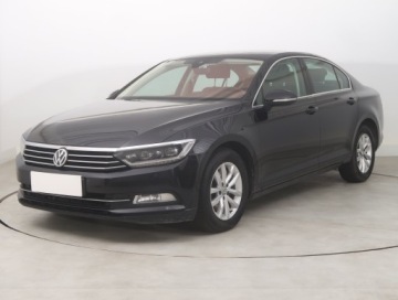 Volkswagen Passat B8 Limousine 2.0 TDI BlueMotion Technology 150KM 2018 VW Passat 2.0 TDI, Salon Polska, Navi, Klima, zdjęcie 1
