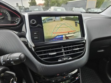 Peugeot 2008 I SUV Facelifting 1.2 PureTech 110KM 2019 Peugeot 2008 1,2 benzyna 110KM automat GT LINE, zdjęcie 11