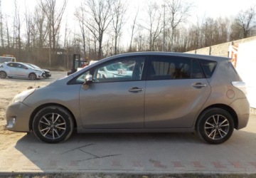 Toyota Verso Minivan Facelifting 1.6 D-4D 112KM 2015 Toyota Verso Doiesel Okazja 1.6 Diesel 112KM, zdjęcie 10