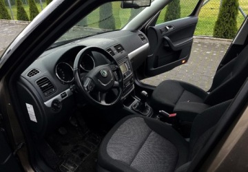 Skoda Yeti Minivan 2.0 TDI CR DPF 4x4 140KM 2011 Skoda Yeti 2.0 Diesel 140 KM 4x4 Nawigacja 2.0 Diesel 140KM, zdjęcie 13