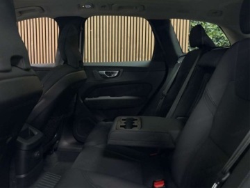 Volvo XC60 II 2026 VOLVO XC60 B5 AWD Plus Dark Suv 2.0 (250KM) 2026, zdjęcie 16