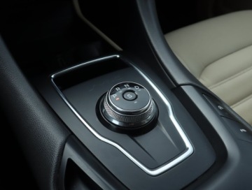 Ford Mondeo V Liftback Facelifting 2.0 EcoBlue 150KM 2020 Ford Mondeo 2.0 EcoBlue, Salon Polska, zdjęcie 11