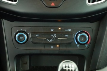 Ford Focus III Kombi Facelifting 1.5 TDCi 95KM 2016 Ford Focus 1.5 TDCi, Salon Polska, Serwis ASO, zdjęcie 10