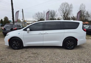 Chrysler Pacifica II 3.6 V6 Hybrid 264KM 2022 Chrysler Pacifica 3.6 eHybrid Touring L/S Skóry Kamery 360 Monitory FV 23%, zdjęcie 3