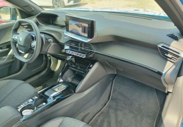 Peugeot 2008 II SUV Facelifting 1.2 PureTech 130KM 2024 Peugeot 2008 PureTech 130 Allure SS EAT8 SalonPL FVat 2024 Maly Przebieg, zdjęcie 13