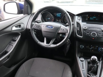 Ford Focus III Hatchback 5d facelifting 1.6 Ti-VCT 105KM 2015 Ford Focus 1.6 i, Salon Polska, Klima, Parktronic, zdjęcie 6