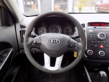 Kia Ceed I Hatchback 5d Facelifting 1.6 DOHC CVVT 126KM 2009 Kia Ceed BIALOLEKA 1,6 benzyna (125 KM), 2009 r. prod KOMIS TYSIAK, zdjęcie 5