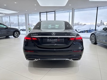Mercedes Klasa E W213 Limuzyna Facelifting 2.0 E220d 194KM 2021 Mercedes-Benz E 220 4-Matic AMG/Avantgarde / 1 wła, zdjęcie 2