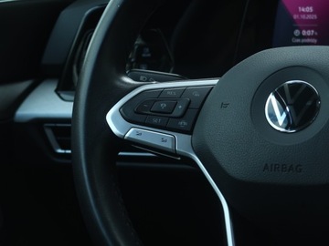 Volkswagen Golf VIII Variant 1.5 eTSI 150KM 2021 VW Golf 1.5 eTSI, Salon Polska, 1. Właściciel, zdjęcie 19