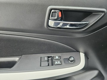 Suzuki Swift VI Hatchback Facelifting 1.2 DualJet SHVS 83KM 2021 Suzuki Swift Bezwypadkowy, Kamera, Android, zdjęcie 23