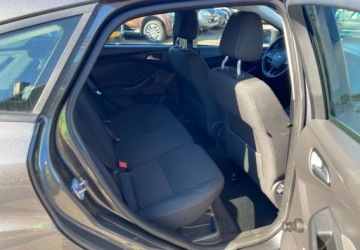 Ford Focus III Sedan Facelifting 1.0 EcoBoost 125KM 2015 Ford Focus FORD FOCUS Benzyna 125KM, zdjęcie 10