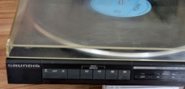Полностью автоматический тангенциальный проигрыватель Grundig PS 35