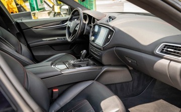 Maserati Ghibli III Sedan 3.0 V6 410KM 2018 Maserati Ghibli Maserati Ghibli 3.0 S 410KM 3.0 Benzyna 410KM, zdjęcie 10