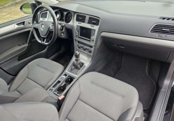 Volkswagen Golf VII Hatchback 3d 1.6 TDI BlueMotion 110KM 2016 Volkswagen Golf Volkswagen Golf VII Atrakcyjny VW Golf VII 1.6TDI 2016r -, zdjęcie 6