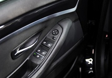 BMW Seria 5 F10-F11 Touring 520d 184KM 2011 BMW Seria 5 Kombi_Panoramiczny dach_Nawigacja_Podgrzewane fotele 2.0 Diesel, zdjęcie 17