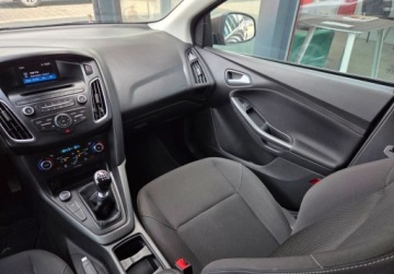 Ford Focus III Sedan Facelifting 1.0 EcoBoost 125KM 2017 Ford Focus 1.0benz 125KM 6b Led Tempomat Grz.Szybafotele PDC Salon Polska, zdjęcie 19