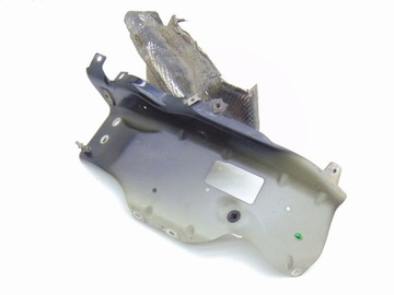 UCHWYT MOCOWANIE BŁOTNIKA AUDI R8 420 420809853A
