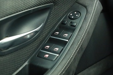 BMW Seria 5 F10-F11 Touring 525d 218KM 2013 BMW 5 525d xDrive, Salon Polska, 214 KM, 4X4, zdjęcie 20