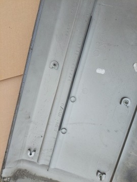 VRSTVA DVEŘE ZADNÍ PRAVÝ NISSAN TERRANO II 96-06R