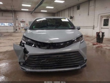 Toyota Sienna III 2025 Toyota Sienna Woodland Edition 2025 2.5 Hybryda 245KM, zdjęcie 8