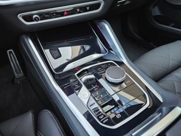 BMW X6 G06 2025 BMW X6 40d MPRO dociągi hak iconic panorama masaże, zdjęcie 29