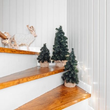 Искусственная елка для новогоднего украшения стола, письменного стола, подоконника, 30 см.