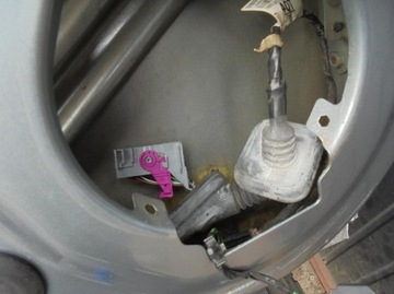 DVEŘE LEVÉ ZADNÍ Z179 OPEL ASTRA J 1.4 TURBO 2012