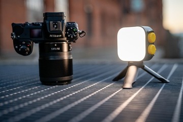 NEWELL Przenośna Lampa LED RGB Cutie Pie 2500-9900K 2000 mAh