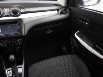 Suzuki Swift VI Hatchback Facelifting 1.2 DualJet SHVS 83KM 2021 Suzuki Swift 1.2, Salon Polska, 1. Właściciel, zdjęcie 7